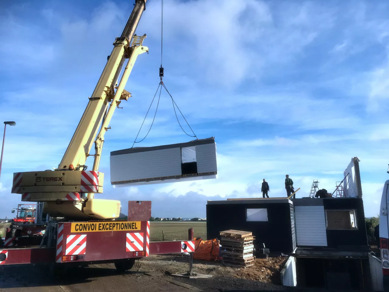Levage module préfabriqué à Sains en Gohelle