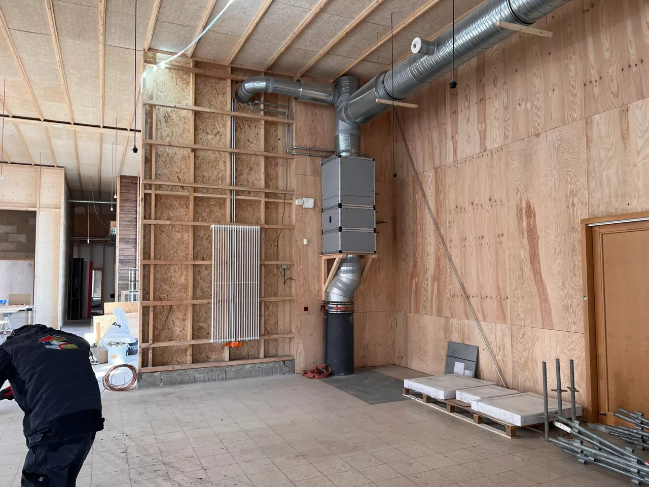 Ossature bois batiment professionnel interieur